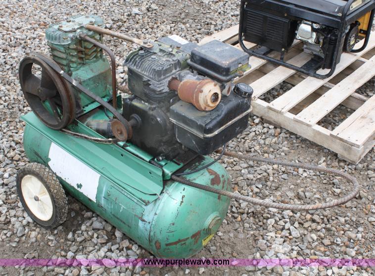 image for item 5036 SpeedAir air compressor
