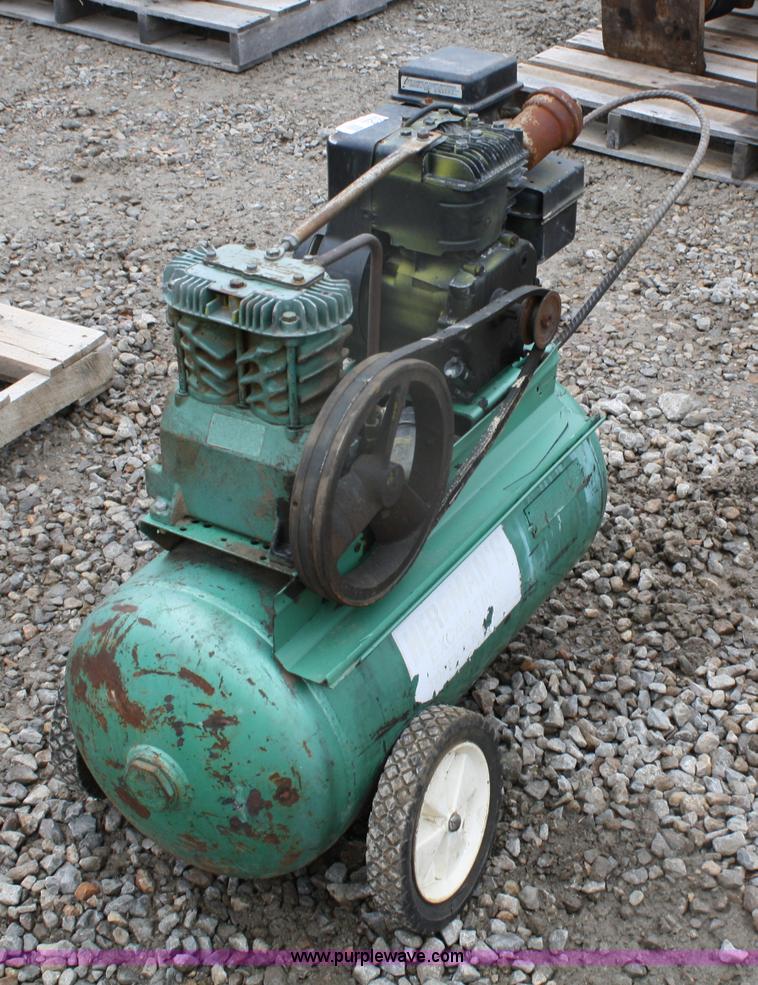 image for item 5036 SpeedAir air compressor
