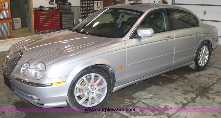 image for item 5046 2000 Jaguar S Type