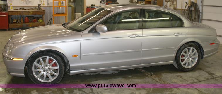 image for item 5046 2000 Jaguar S Type