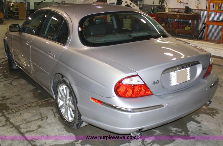 image for item 5046 2000 Jaguar S Type