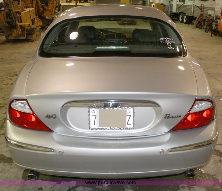 image for item 5046 2000 Jaguar S Type