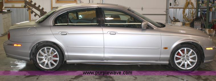 image for item 5046 2000 Jaguar S Type