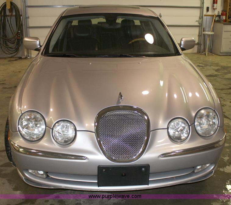 image for item 5046 2000 Jaguar S Type