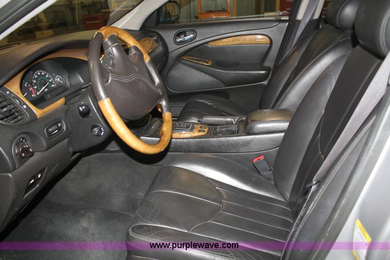 image for item 5046 2000 Jaguar S Type