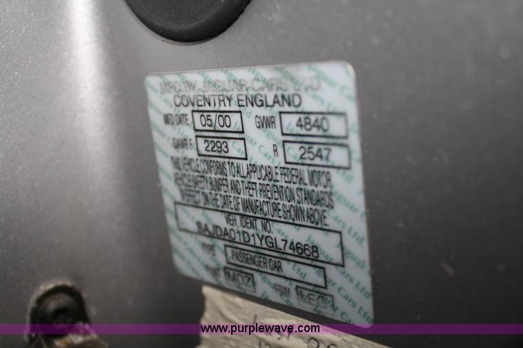 image for item 5046 2000 Jaguar S Type