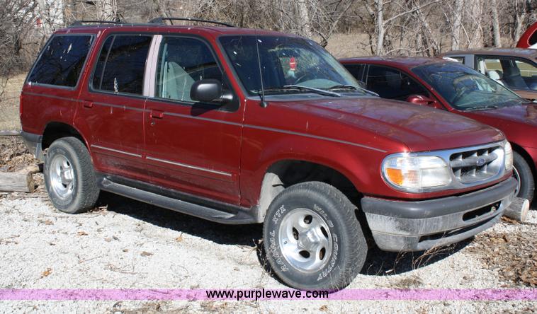 image for item 5057 1998 Ford Explorer XLT