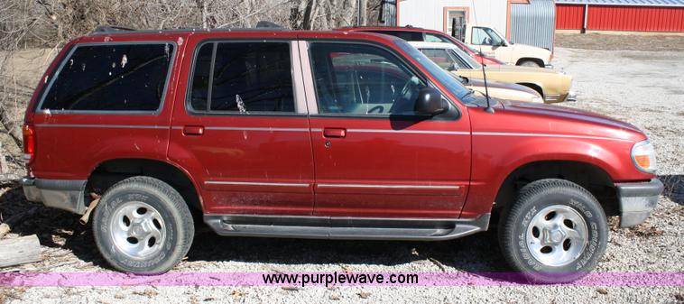 image for item 5057 1998 Ford Explorer XLT