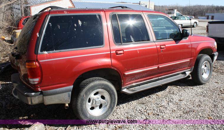 image for item 5057 1998 Ford Explorer XLT