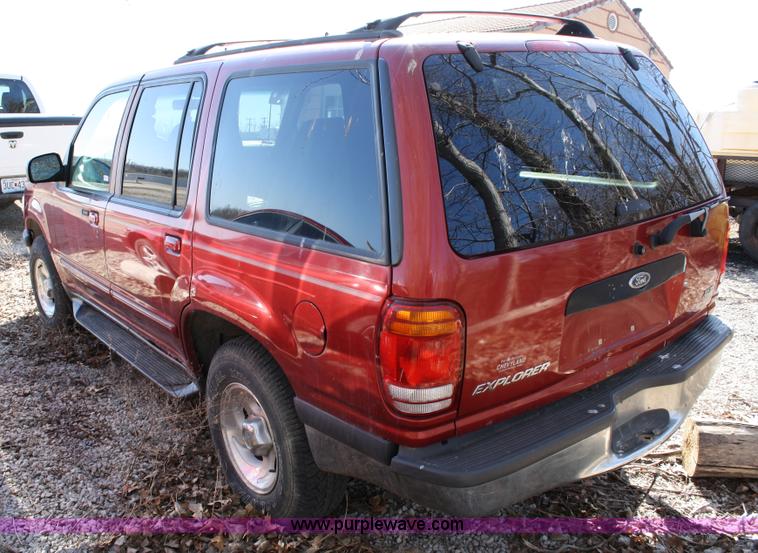 image for item 5057 1998 Ford Explorer XLT