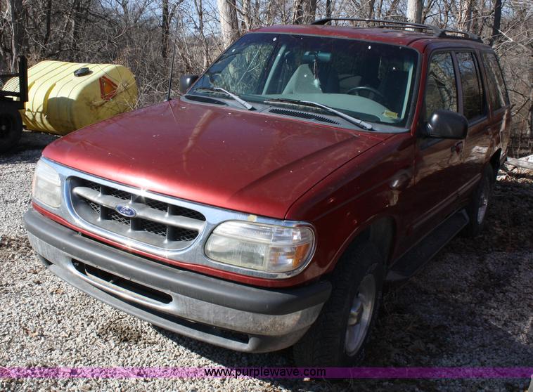 image for item 5057 1998 Ford Explorer XLT