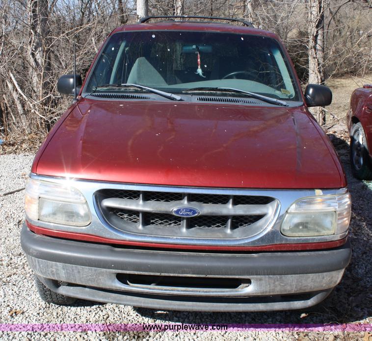 image for item 5057 1998 Ford Explorer XLT