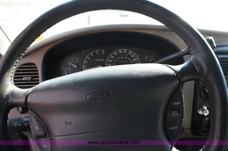 image for item 5057 1998 Ford Explorer XLT