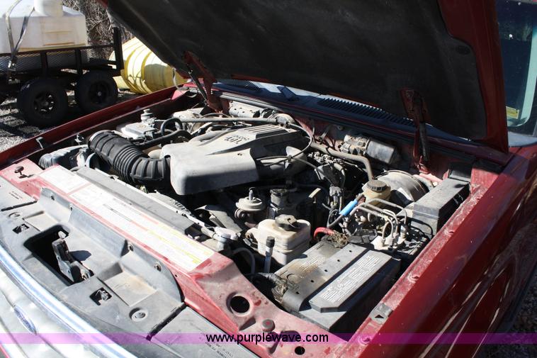 image for item 5057 1998 Ford Explorer XLT