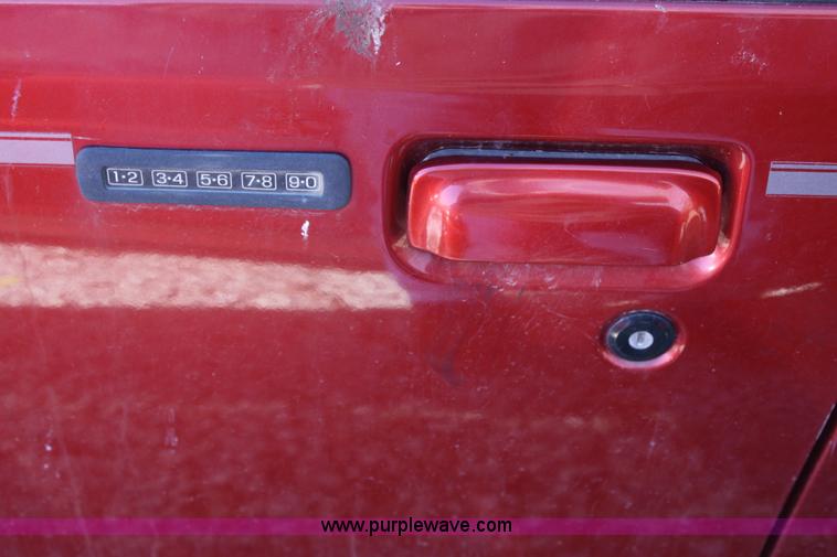 image for item 5057 1998 Ford Explorer XLT