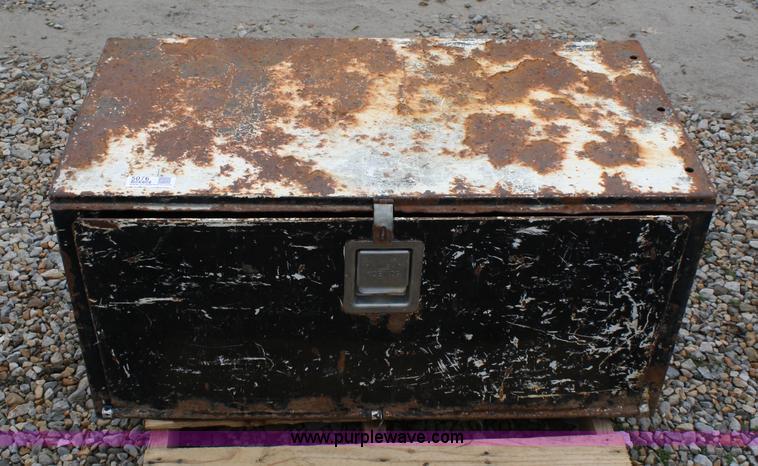 image for item 5076 (2) bed rail toolboxes