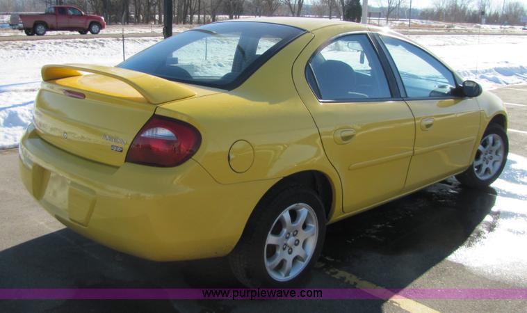 image for item 5129 2004 Dodge Neon SXT