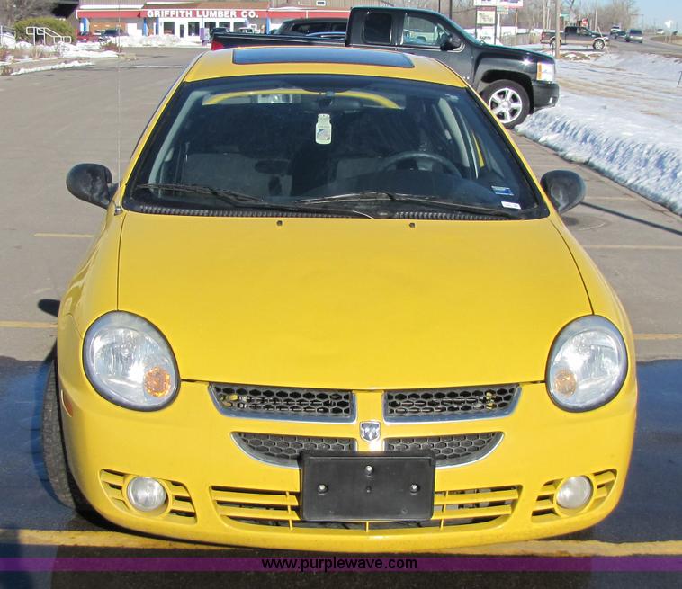 image for item 5129 2004 Dodge Neon SXT