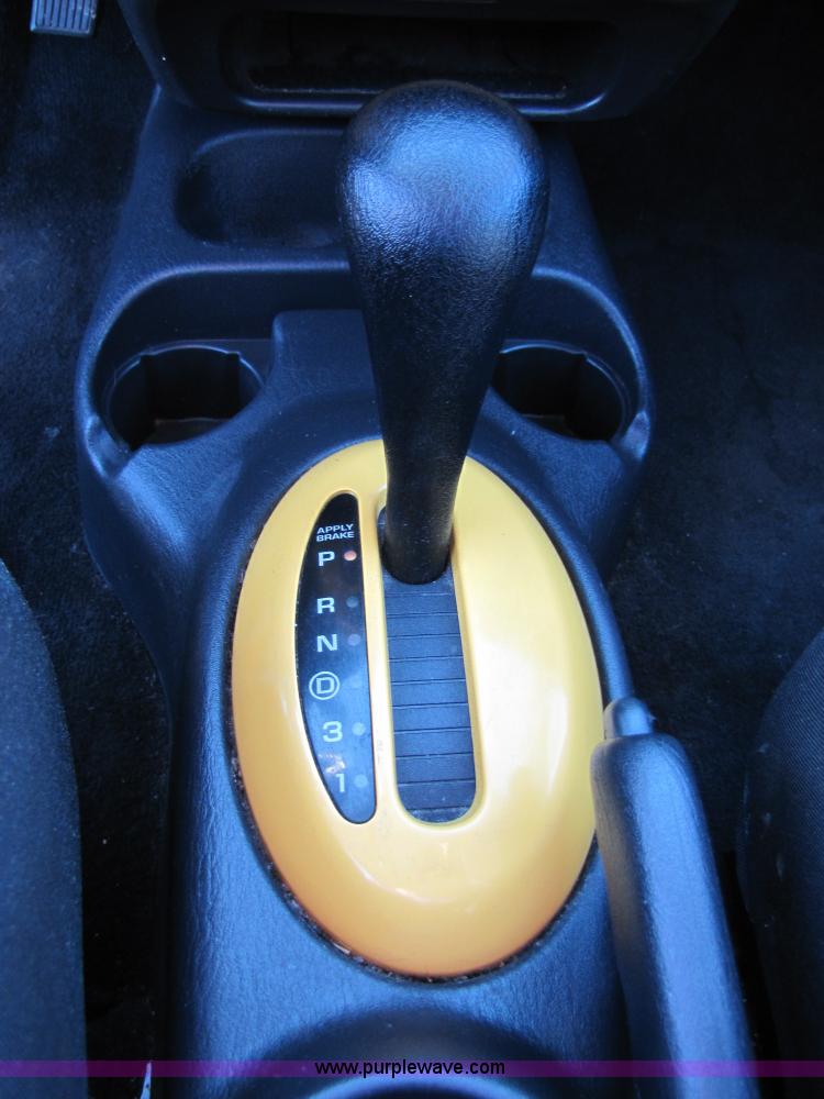 image for item 5129 2004 Dodge Neon SXT