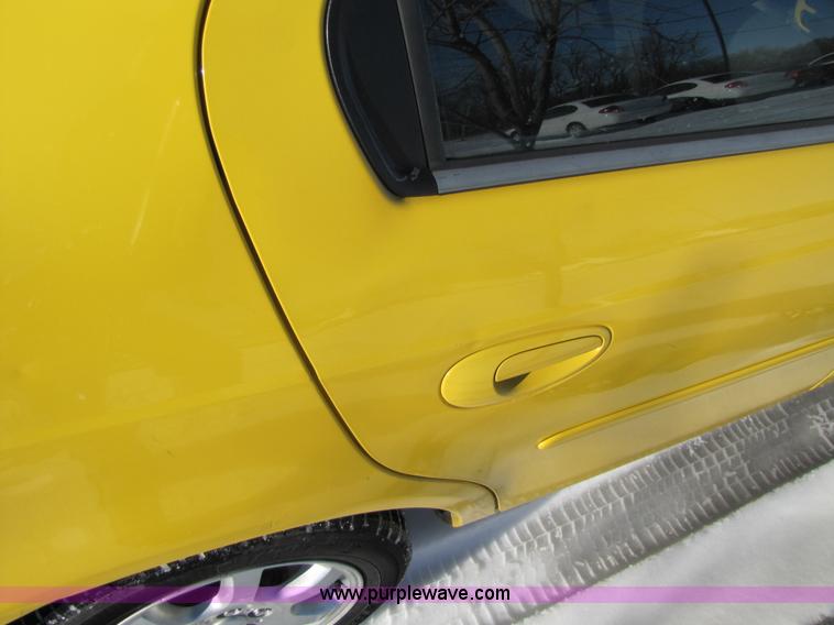 image for item 5129 2004 Dodge Neon SXT