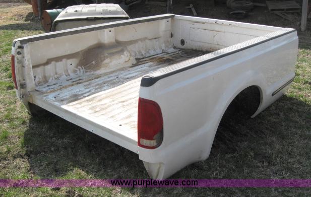 image for item 5991 Ford F250 8' pickup bed