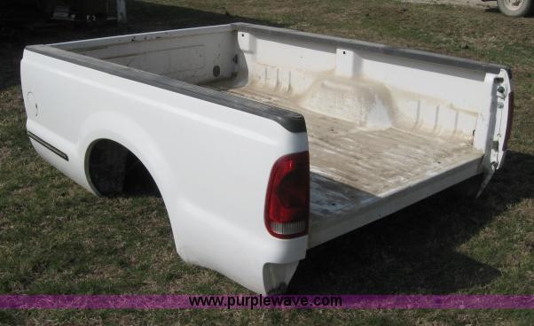 image for item 5991 Ford F250 8' pickup bed