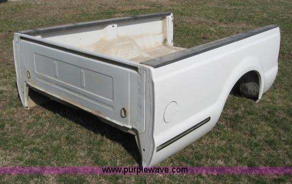 image for item 5991 Ford F250 8' pickup bed
