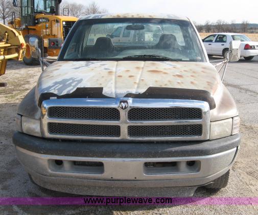 image for item 5995 1994 Dodge Ram 2500 pickup truck