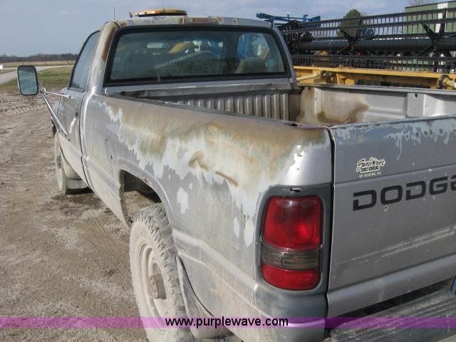 image for item 5995 1994 Dodge Ram 2500 pickup truck