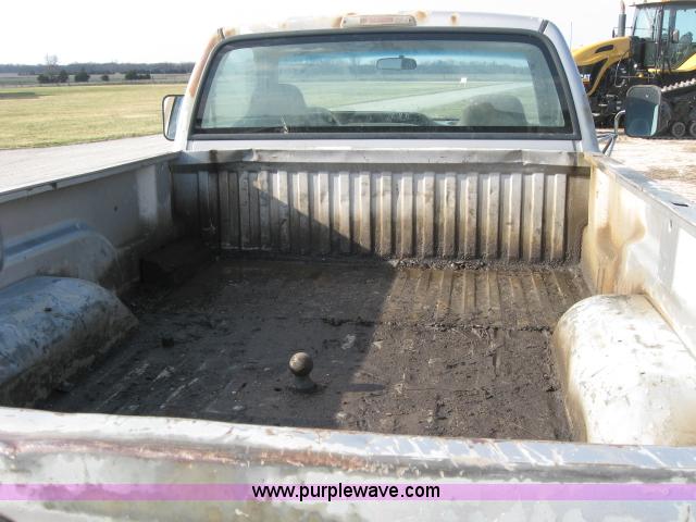 image for item 5995 1994 Dodge Ram 2500 pickup truck