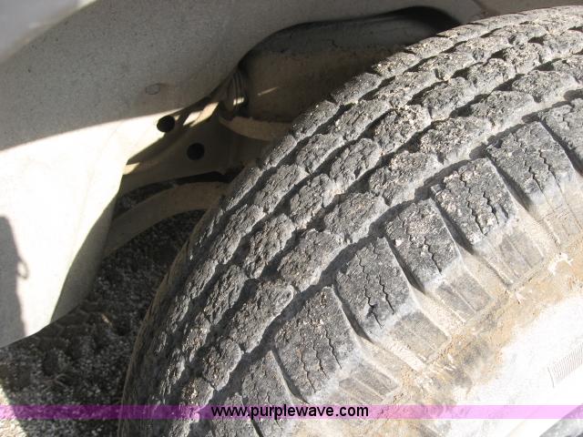 image for item 5995 1994 Dodge Ram 2500 pickup truck