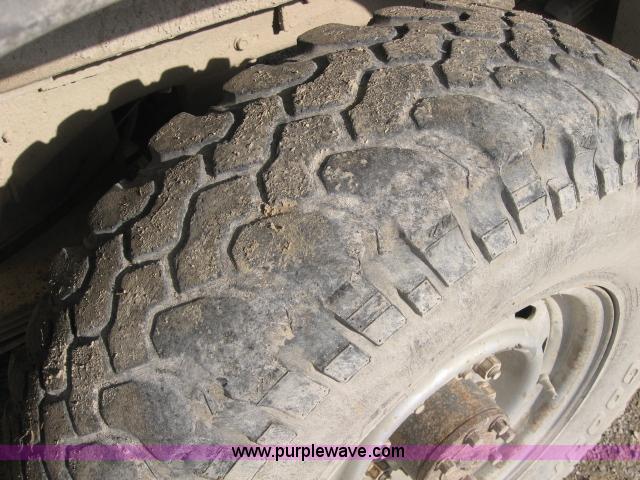 image for item 5995 1994 Dodge Ram 2500 pickup truck