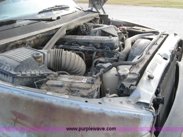 image for item 5995 1994 Dodge Ram 2500 pickup truck