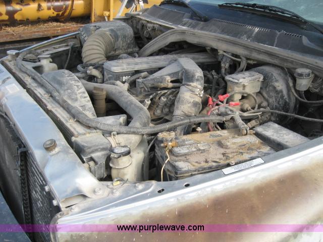 image for item 5995 1994 Dodge Ram 2500 pickup truck