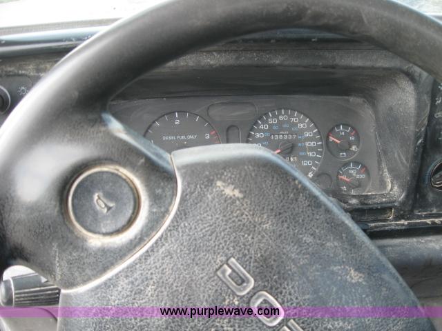 image for item 5995 1994 Dodge Ram 2500 pickup truck