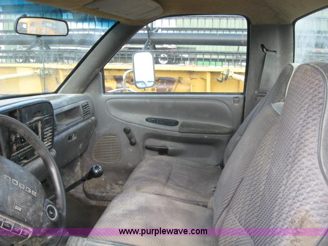image for item 5995 1994 Dodge Ram 2500 pickup truck