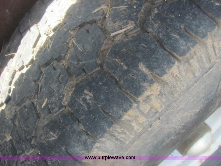 image for item 6988 1994 20' goose neck trailer