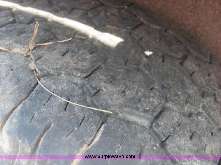 image for item 6988 1994 20' goose neck trailer