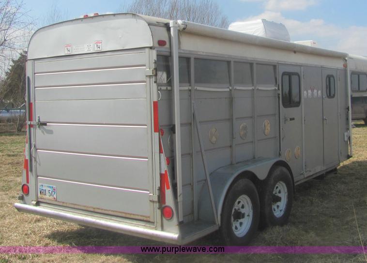 image for item 6989 2000 Delta 25' living quarters trailer