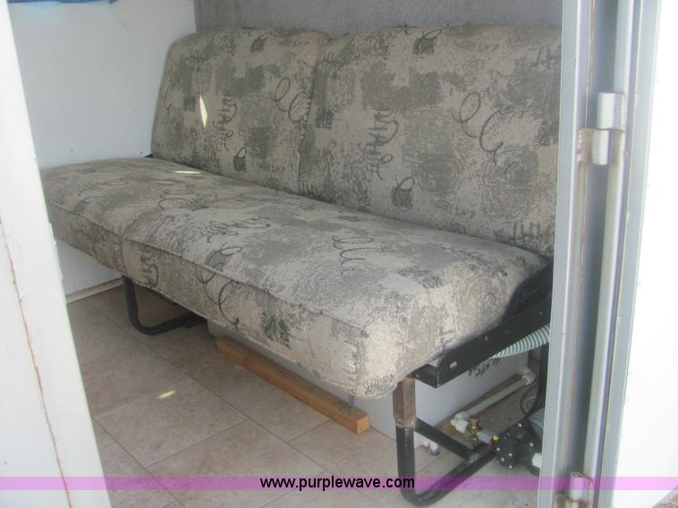 image for item 6989 2000 Delta 25' living quarters trailer