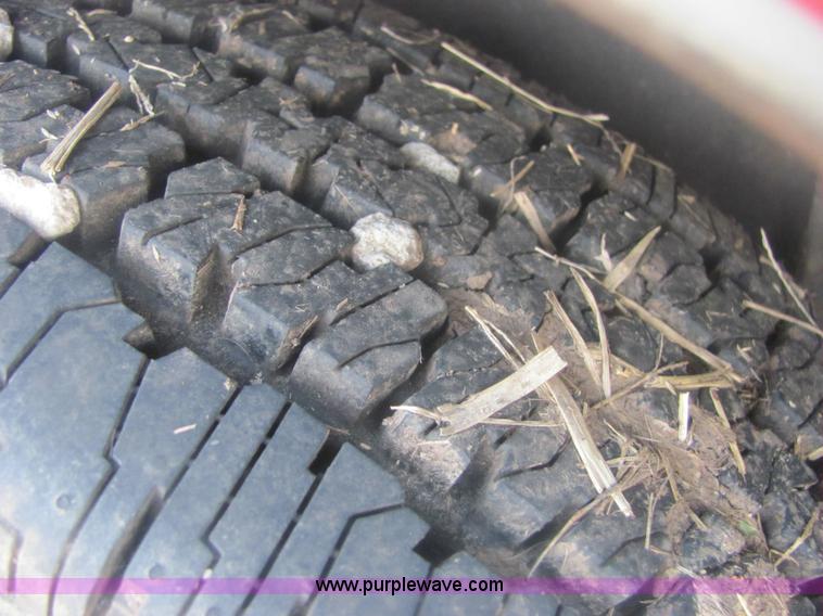 image for item 6989 2000 Delta 25' living quarters trailer