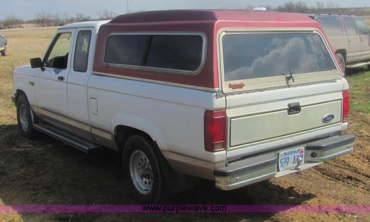 image for item 6990 1992 Ford Ranger XLT extended cab pickup truck