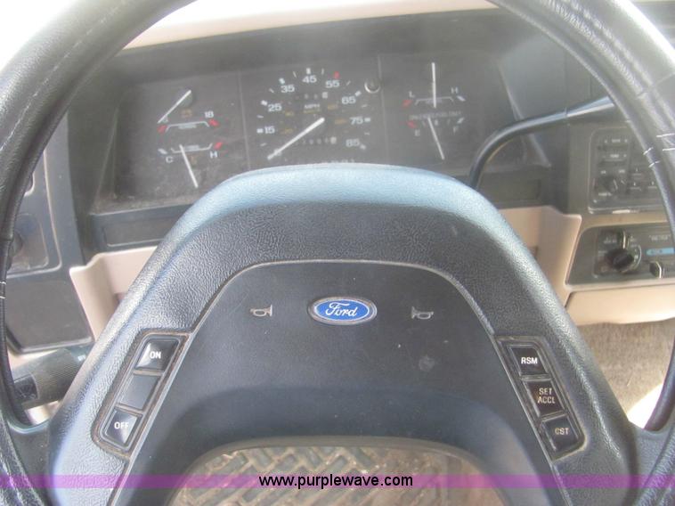 image for item 6990 1992 Ford Ranger XLT extended cab pickup truck