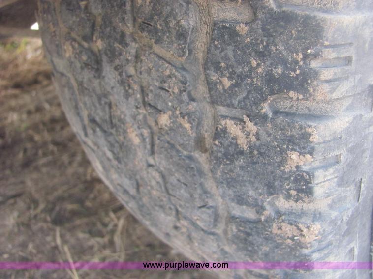 image for item 6990 1992 Ford Ranger XLT extended cab pickup truck