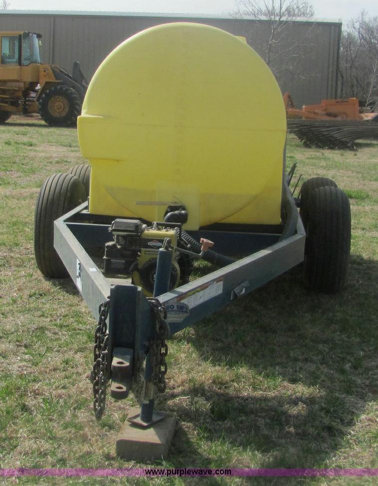 image for item 6993 Snyder Fairbanks 1,000 gallon tank on trailer