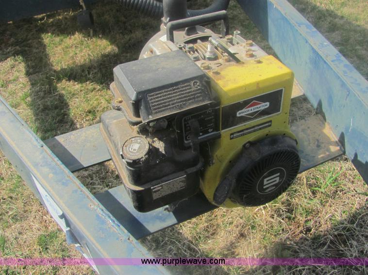 image for item 6993 Snyder Fairbanks 1,000 gallon tank on trailer