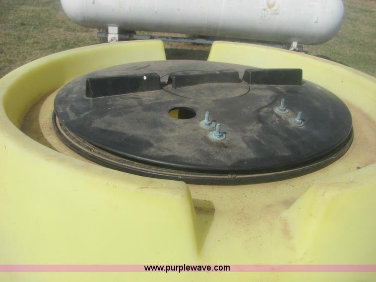 image for item 6993 Snyder Fairbanks 1,000 gallon tank on trailer