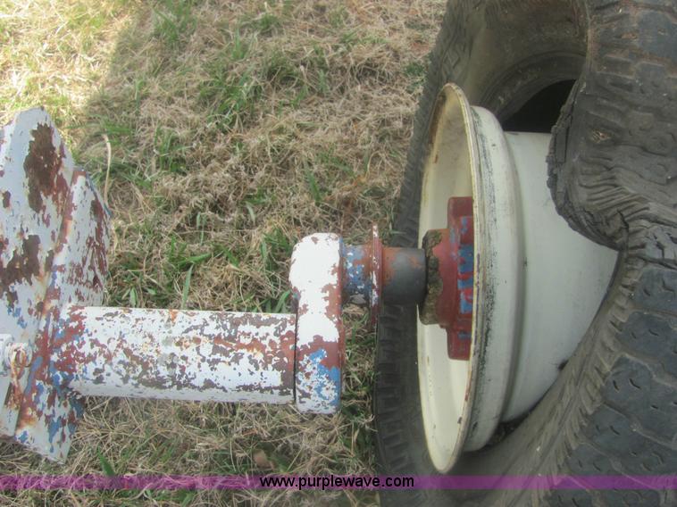 image for item 6994 1,000 gallon portable propane tank