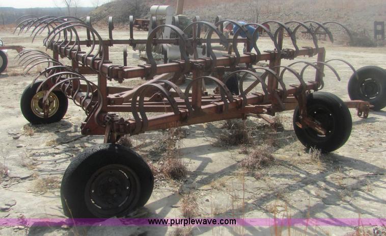 image for item 7000 30' Crustbuster spring tooth