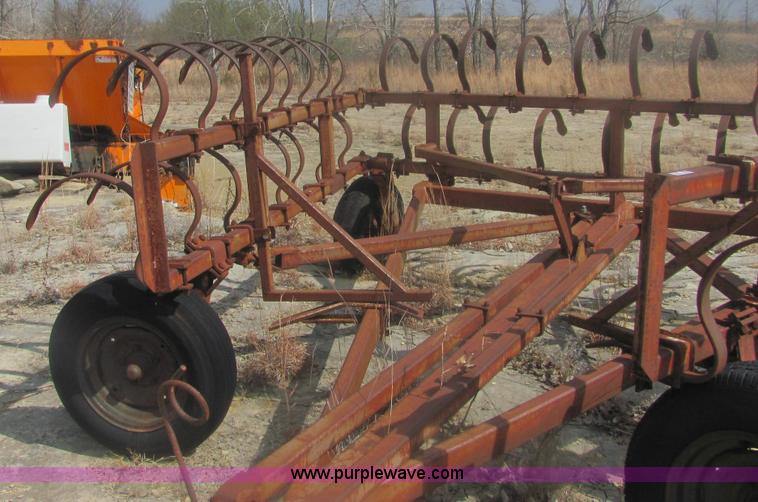 image for item 7000 30' Crustbuster spring tooth